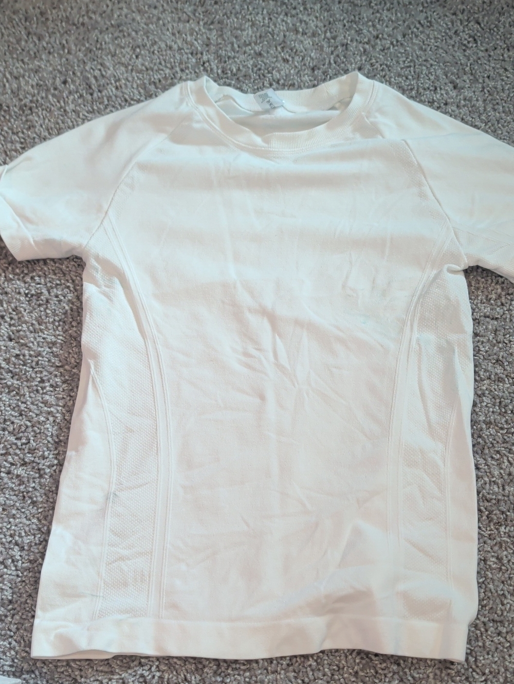 Amazon White Women's Lulu dupe - Athletic Short Sleeve